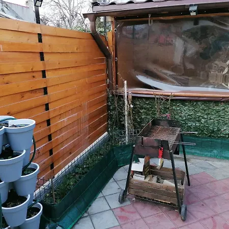 בית הארחה Studio La Curte In Faleza N